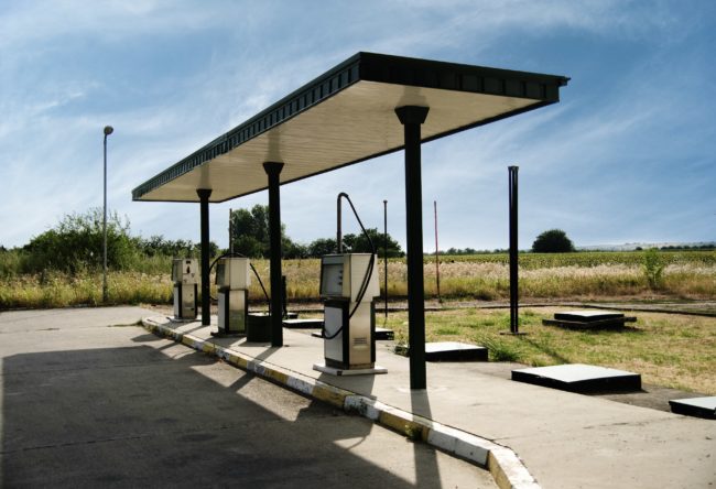 gasolinera-low-cost-gasolina-barata